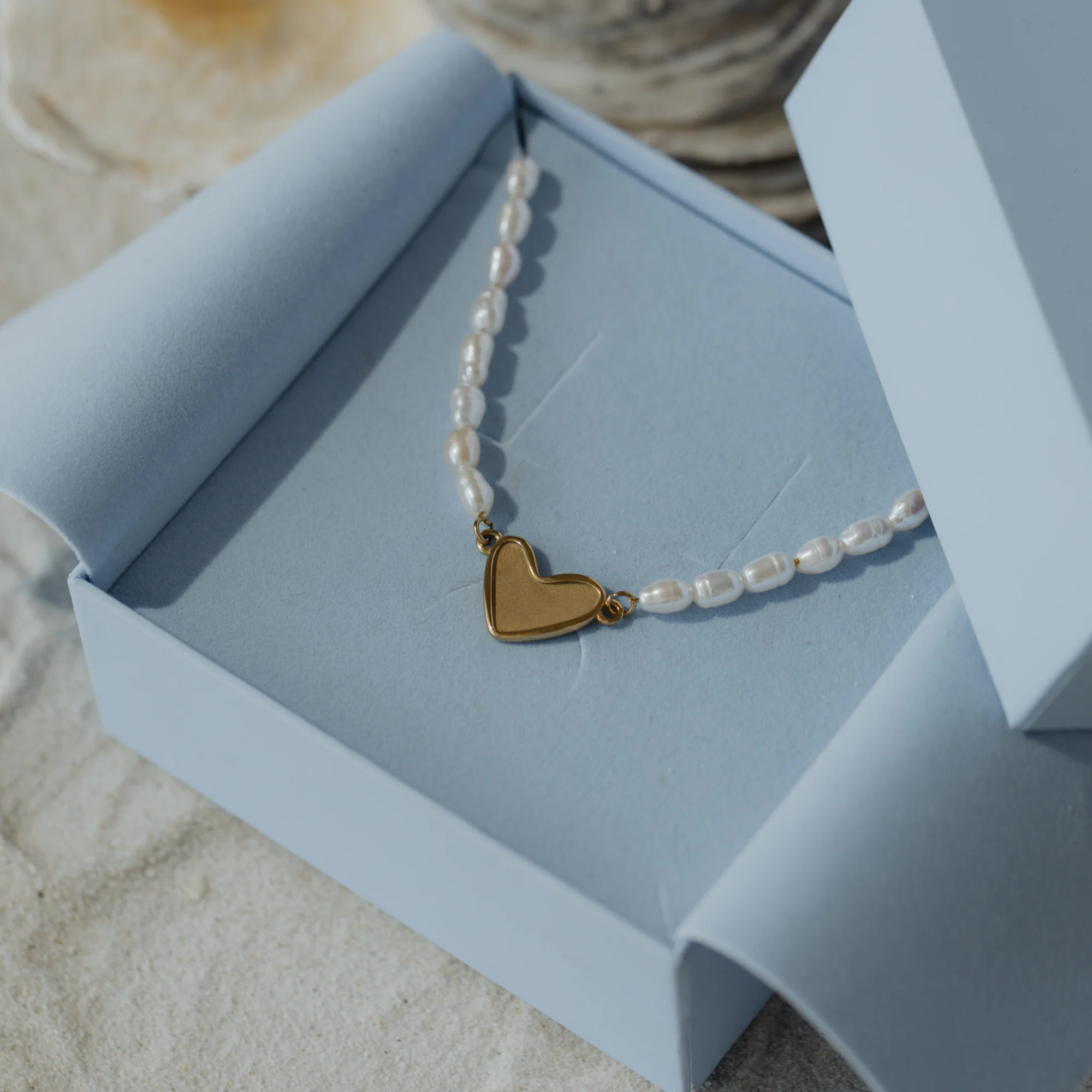Engravable Heart Pearl Armkette Gold - Image 4